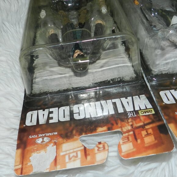 The Walking Dead 5” Gareth Action Figure TV Series 7 AMC🆕📦🏃💨⚡🚚 - Picture 10 of 16